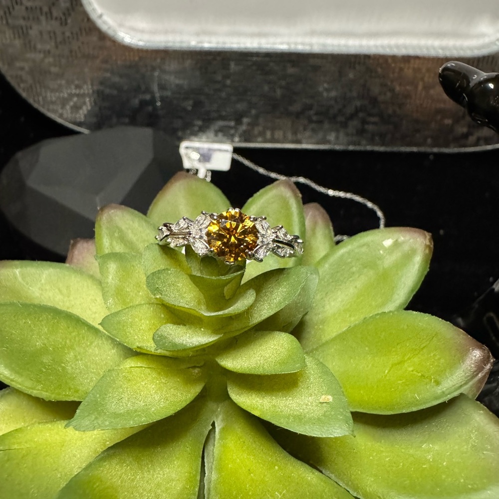 Elegant 1CT Ring with Amber Stone